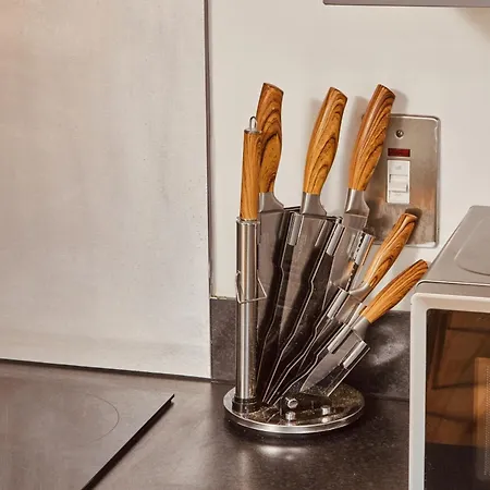 Dock Apt, Free Secure Parking! 2 Bed * Leeds (West Yorkshire)