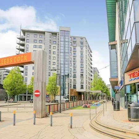 Leeds Dock Apt, Free Secure Parking! 2 Bed Apartment Leeds (West Yorkshire)