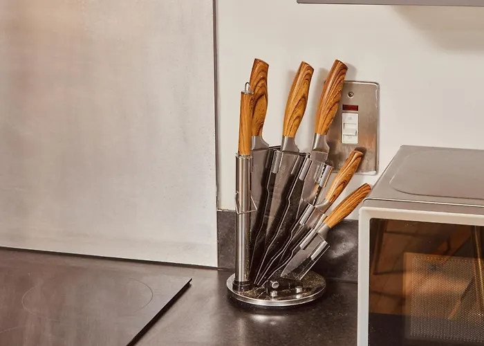 Dock Apt, Free Secure Parking! 2 Bed * לידס