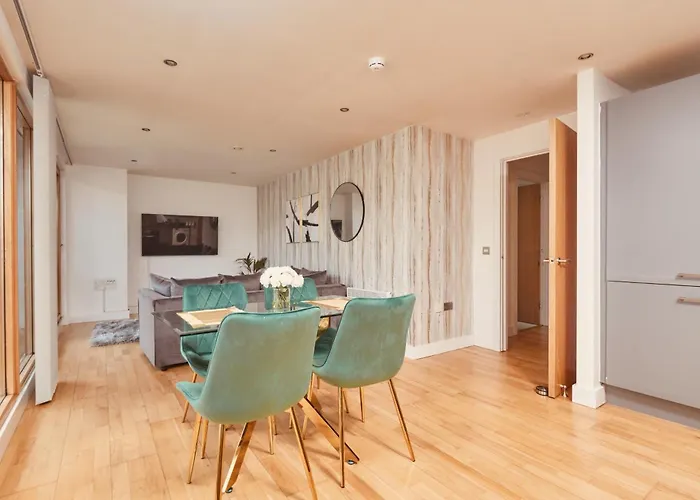 Dock Apt, Free Secure Parking! 2 Bed Lägenhet *