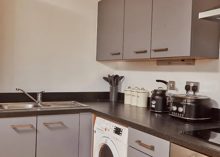 Dock Apt, Free Secure Parking! 2 Bed דירה לידס