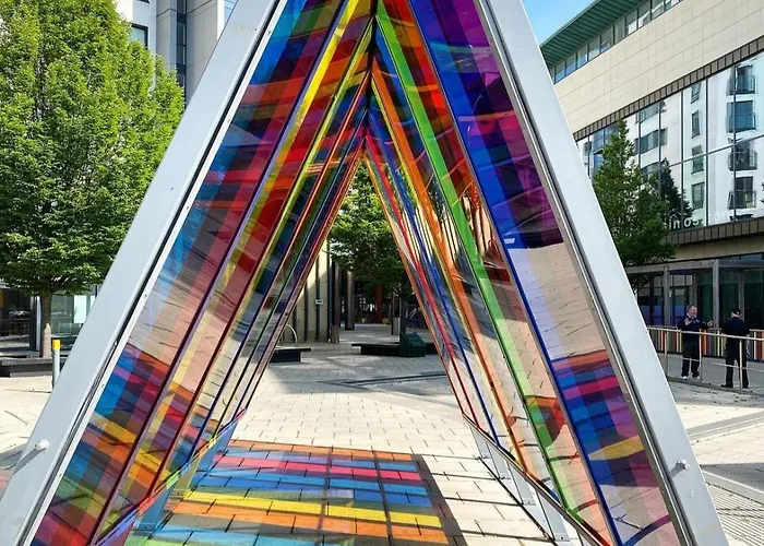 Dock Apt, Free Secure Parking! 2 Bed לידס