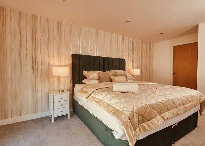 Dock Apt, Free Secure Parking! 2 Bed Leeds (West Yorkshire)