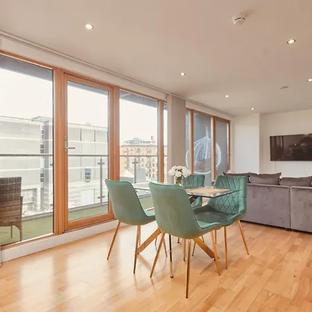 Apartmán Dock Apt, Free Secure Parking! 2 Bed